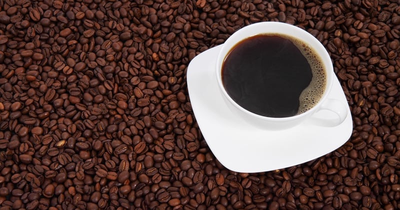Cours du café atteint un record : pourquoi votre tasse va coûter plus cher